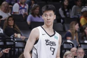 老鹰vs灰熊_老鹰vs灰熊免下载直播_老鹰vs灰熊网页直接观看